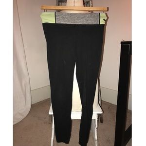 VS PINK YOGA LEGGINGS